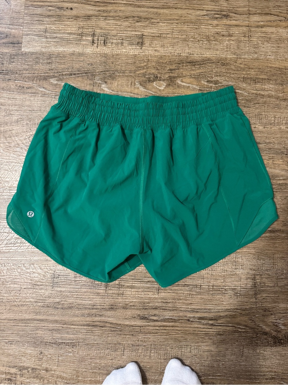 Lululemon hotty hot shorts high rise - Picture 2 of 3